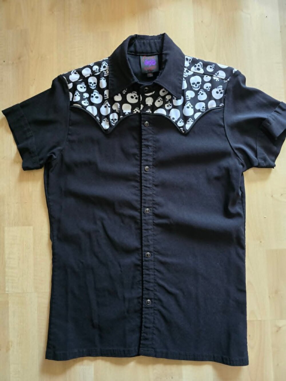 Cruella brand Psychobilly stretch shirt with skull design